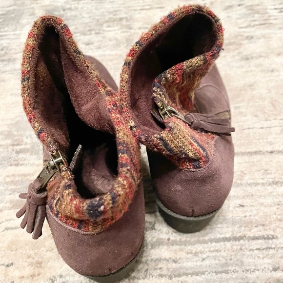 Boc Born Concepts Women's Burgundy Suede Leather & Fabric Upper Ankle Boots 9M - Picture 4 of 11